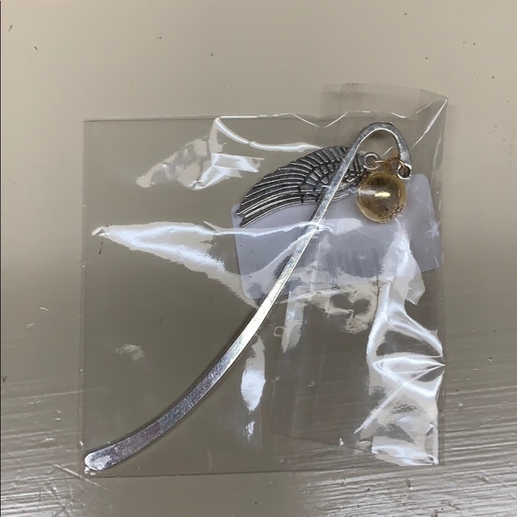 LAST ONE! Harry Potter snitch bookmark NWT - Picture 2 of 3